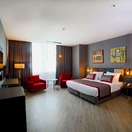 Ramada Encore By Wyndham Istanbul Avcilar Exteriör bild