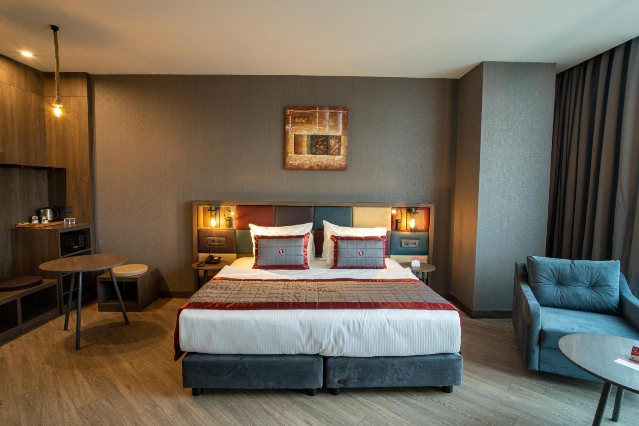 Ramada Encore By Wyndham Istanbul Avcilar Exteriör bild