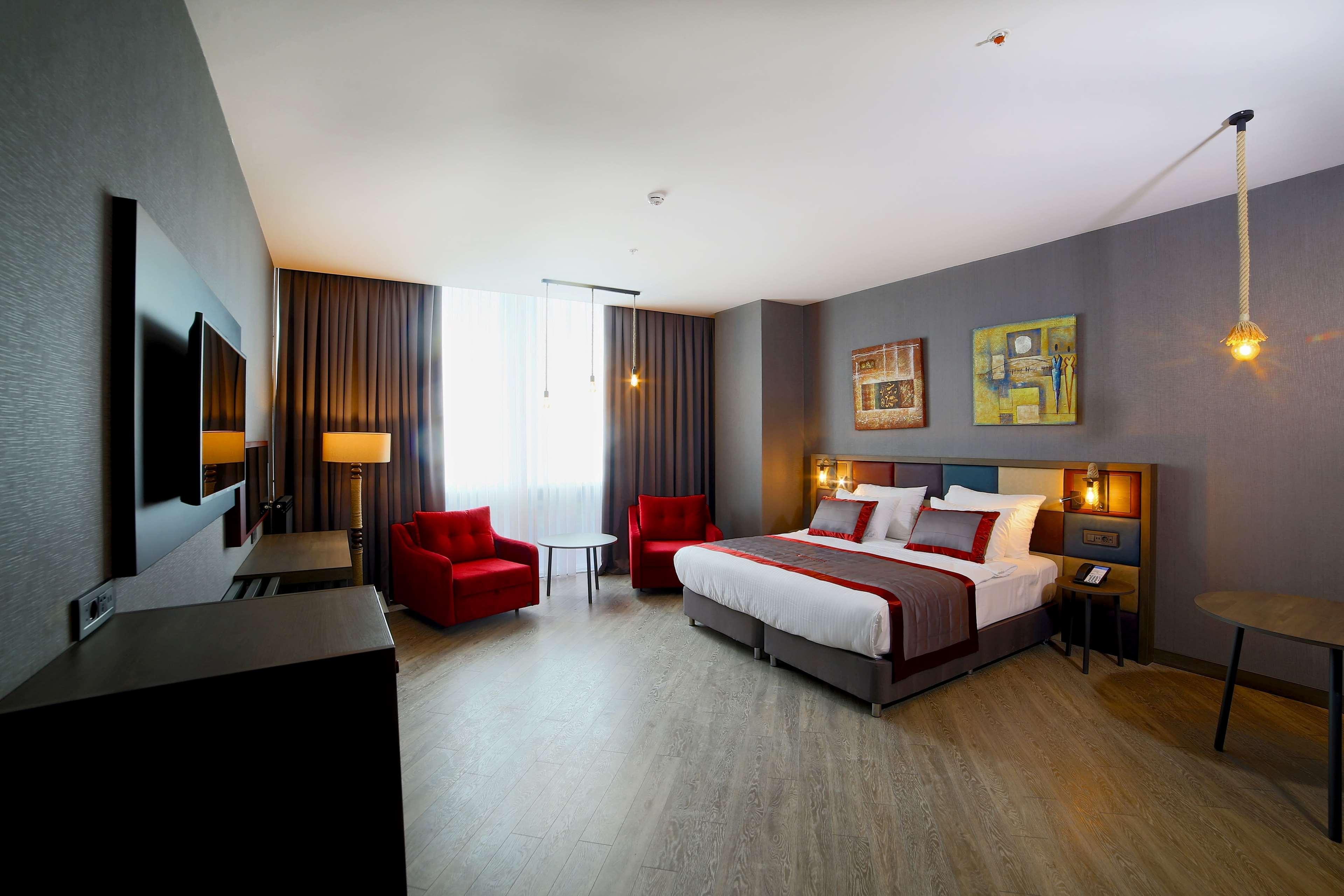 Ramada Encore By Wyndham Istanbul Avcilar Exteriör bild